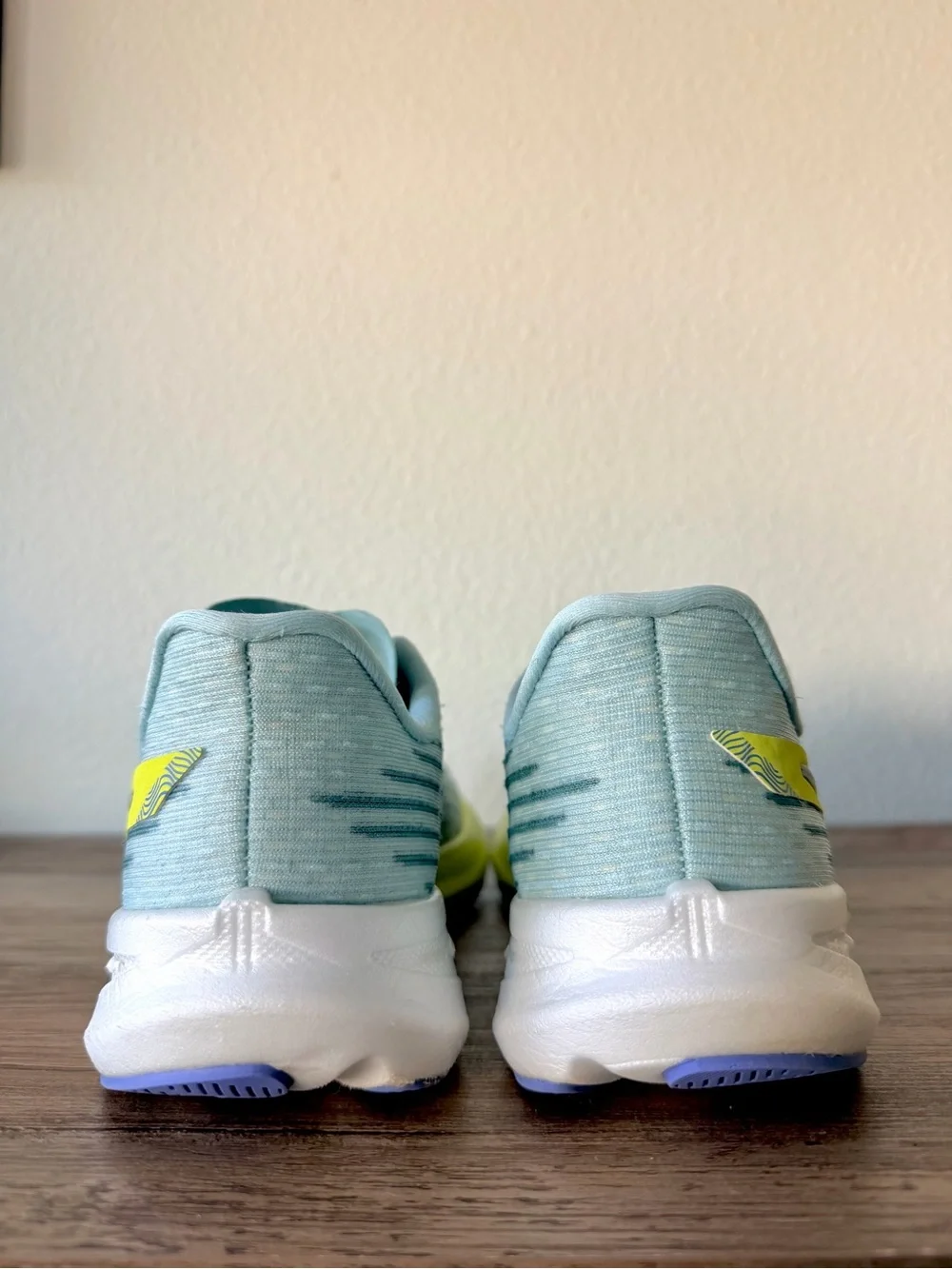 Brooks Women’s Hyperion Max Light Blue / Purple / Yellow (Size: 9-B Medium)